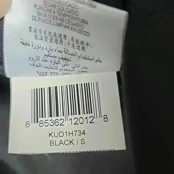 BCBGeneration Shoulder Ruffle Cuffed Sleeve Black Blouse Size Small - Picture 6 of 12